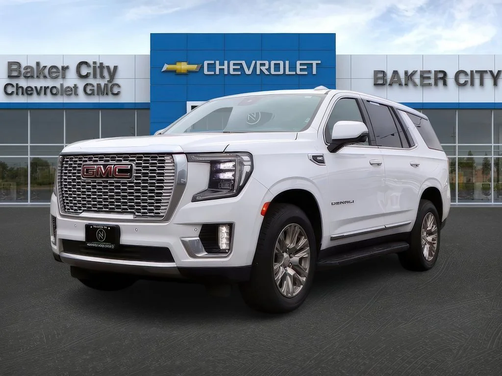Used 2023 Summit White GMC Denali image 3