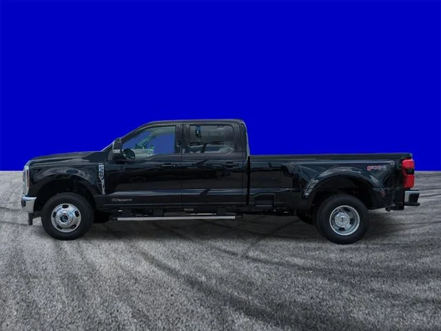 New 2026 Agate Black Metallic Ford F-350® Lariat® image 7