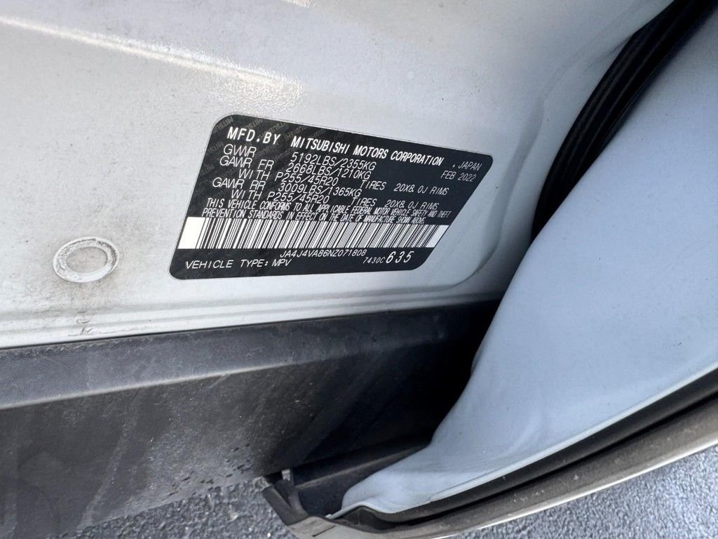 Used 2022  Mitsubishi SEL image 25