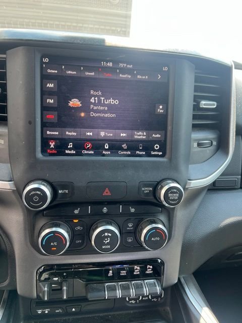 Used 2019 Granite Crystal Clearcoat Metallic Ram Big Horn/Lone Star image 17