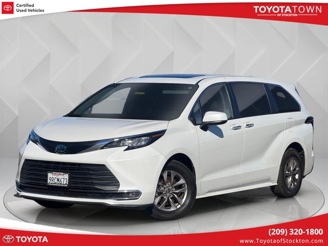 2023 Toyota Sienna XLE