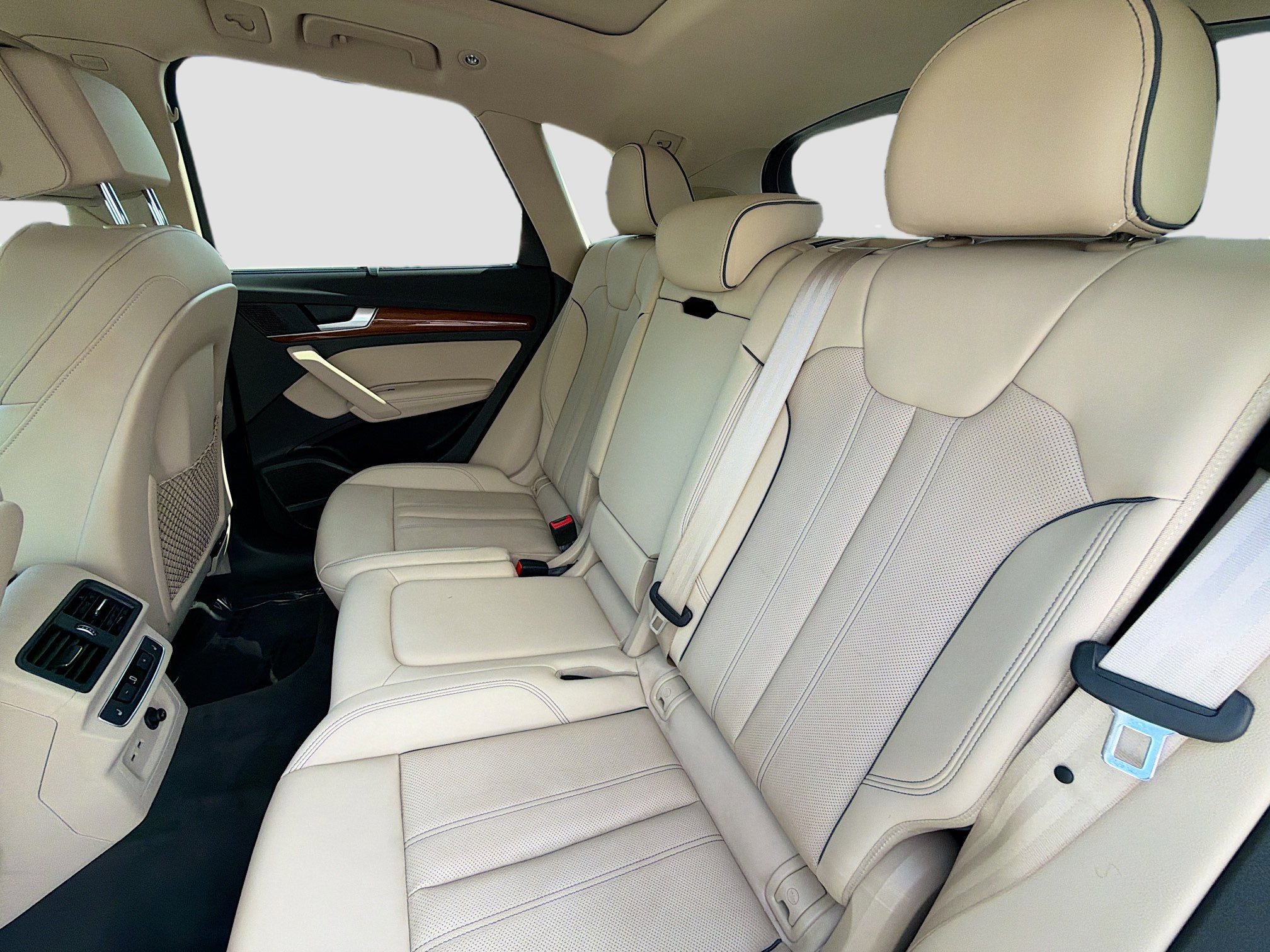 Used 2023 Glacier White Audi S line Prestige image 20