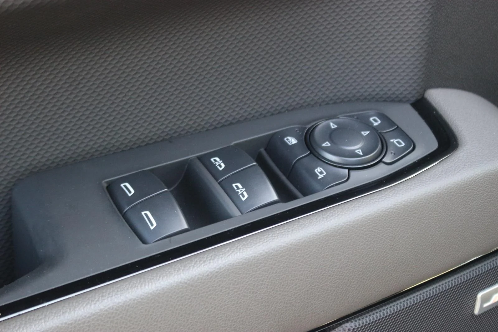 Used 2024 Summit White Chevrolet ZR2 image 19