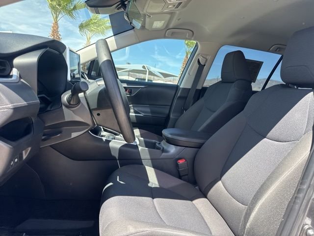 2024 Toyota RAV4 LE - Photo 20