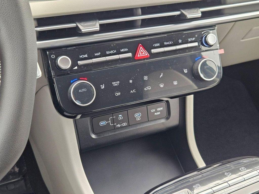 New 2026 White Hyundai SEL AWD image 21