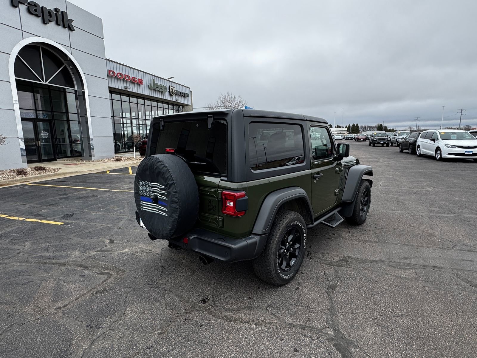 Used 2021  Jeep Willys image 9