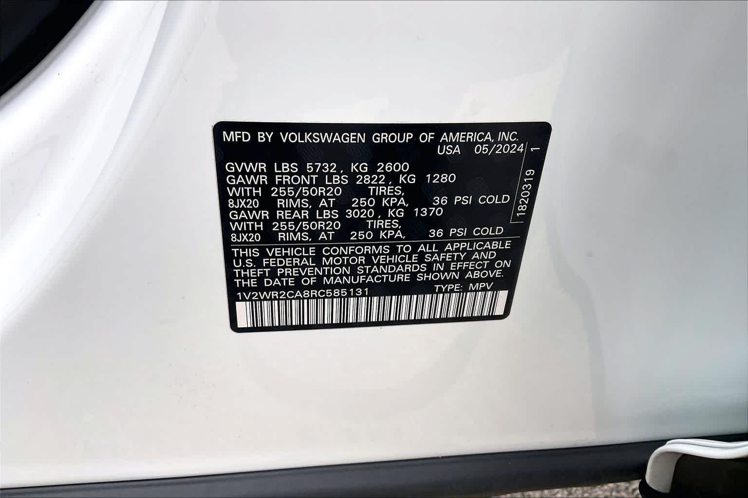 Used 2024 Pure White Volkswagen 2.0T SE w/Technology image 33