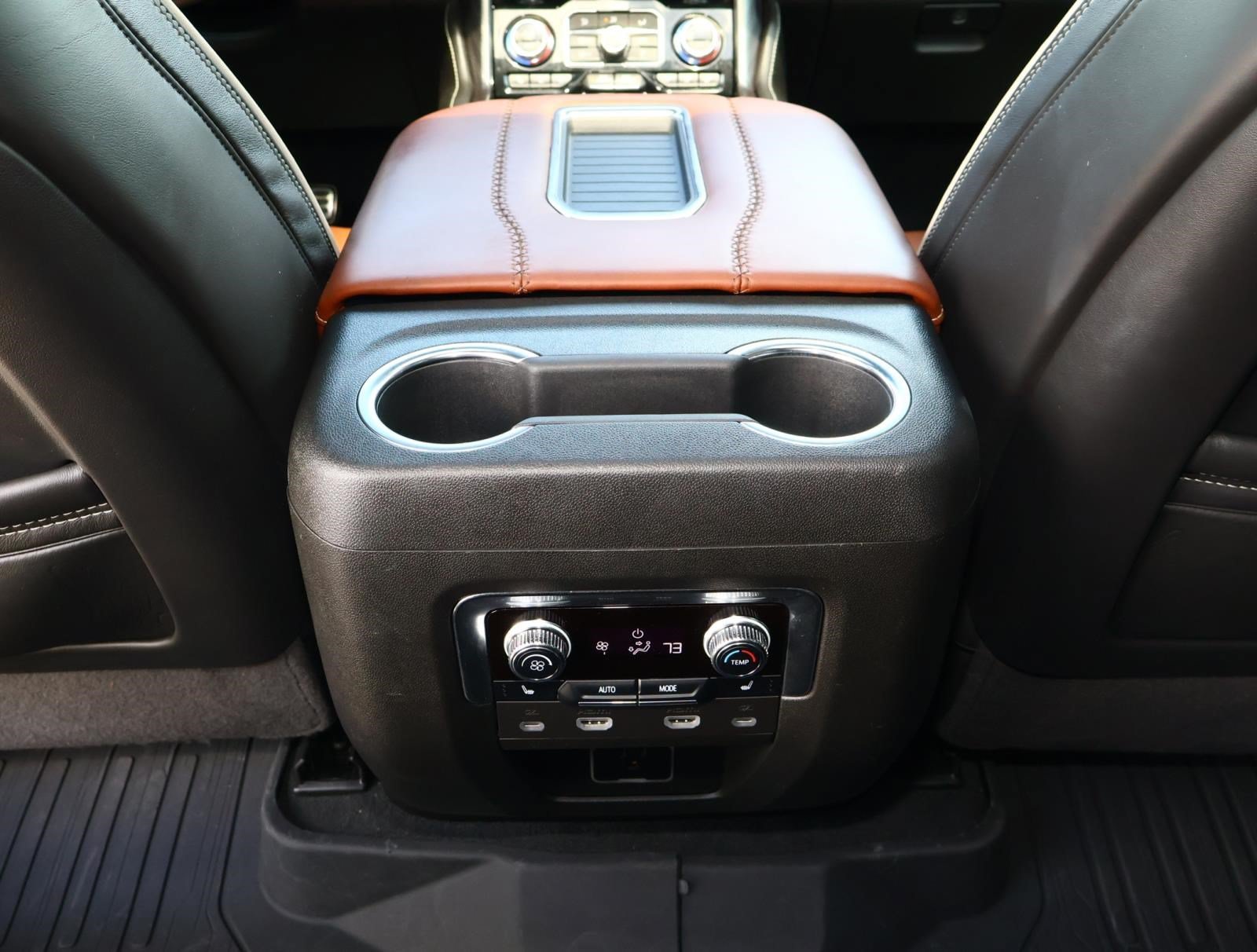 Used 2024 White Frost Tricoat GMC Denali Ultimate image 13