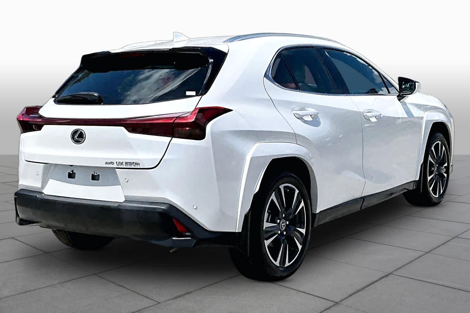 Used 2024 Eminent White Pearl Lexus Premium image 13