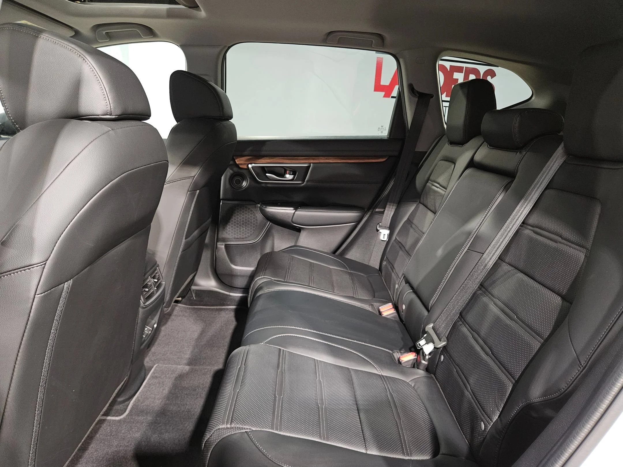 Used 2022 Platinum White Pearl Honda Touring image 37