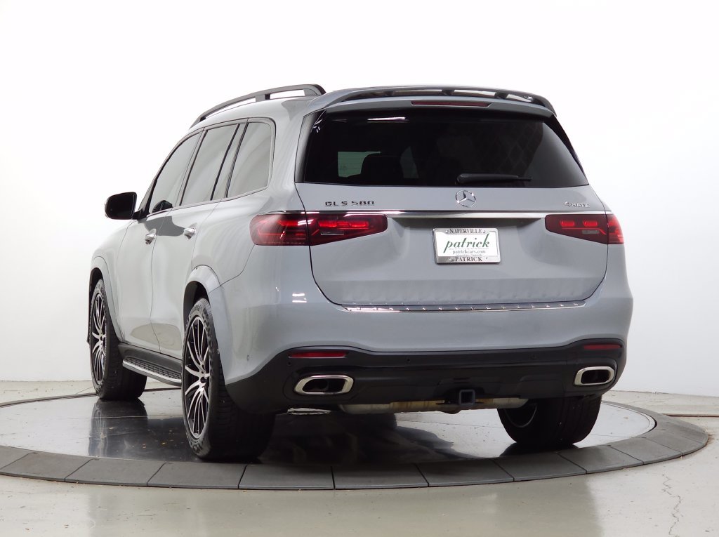 Used 2024  Mercedes-Benz GLS 580 image 4