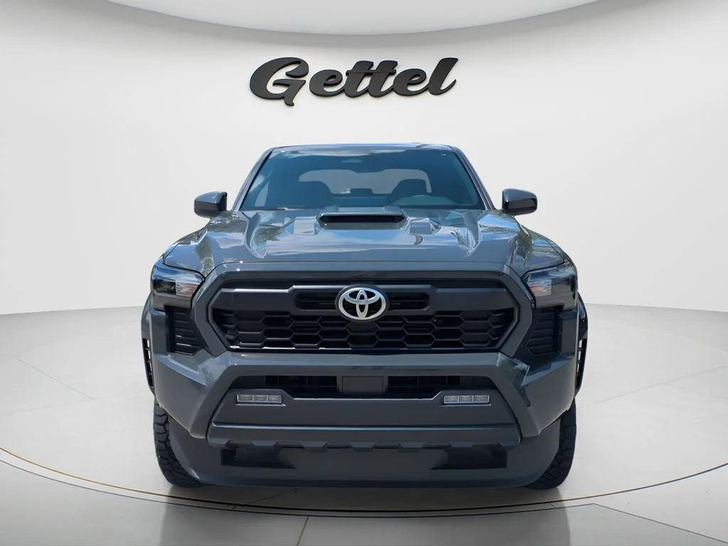 2025 Toyota Tacoma TRD Sport - Photo 9