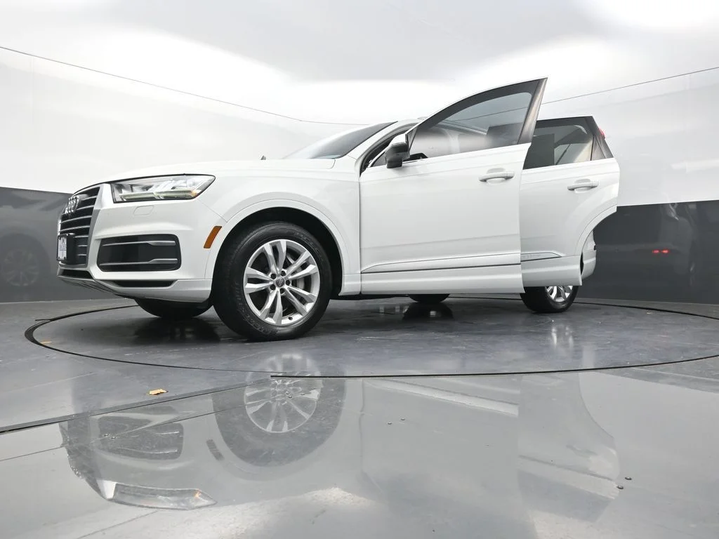Used 2019  Audi 55 Premium image 34