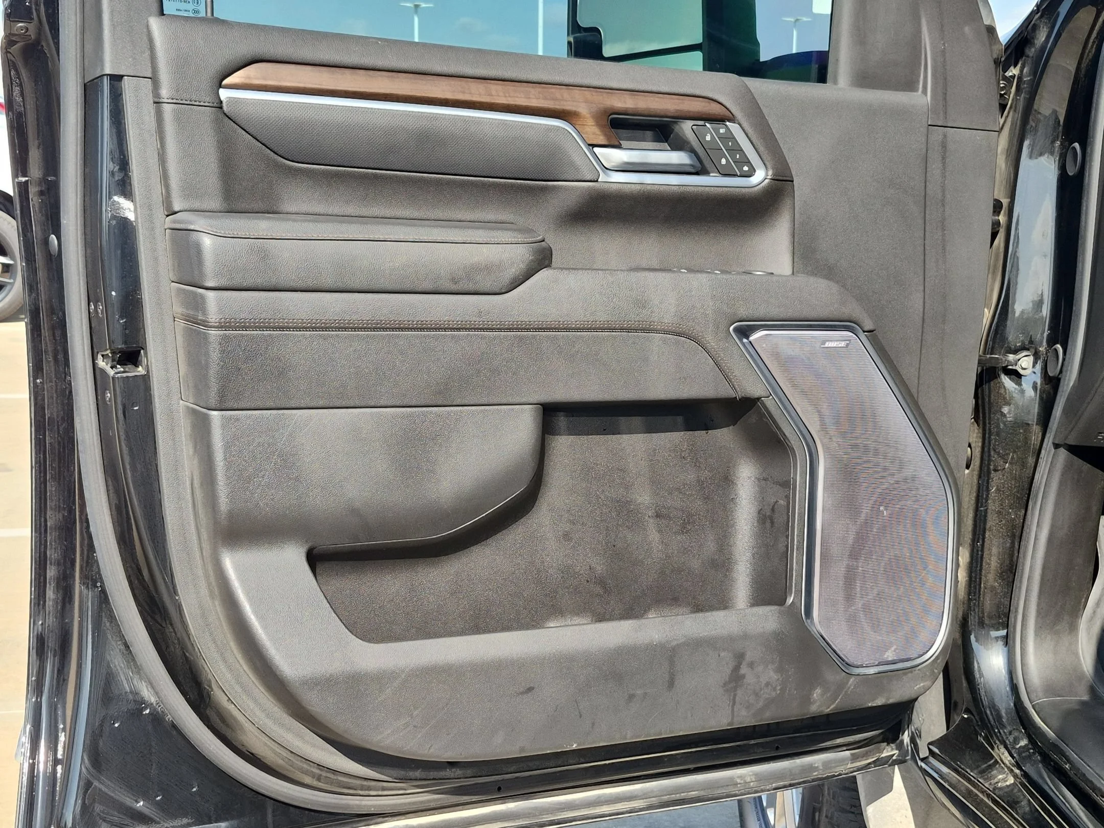 Used 2025 Black Chevrolet High Country image 27