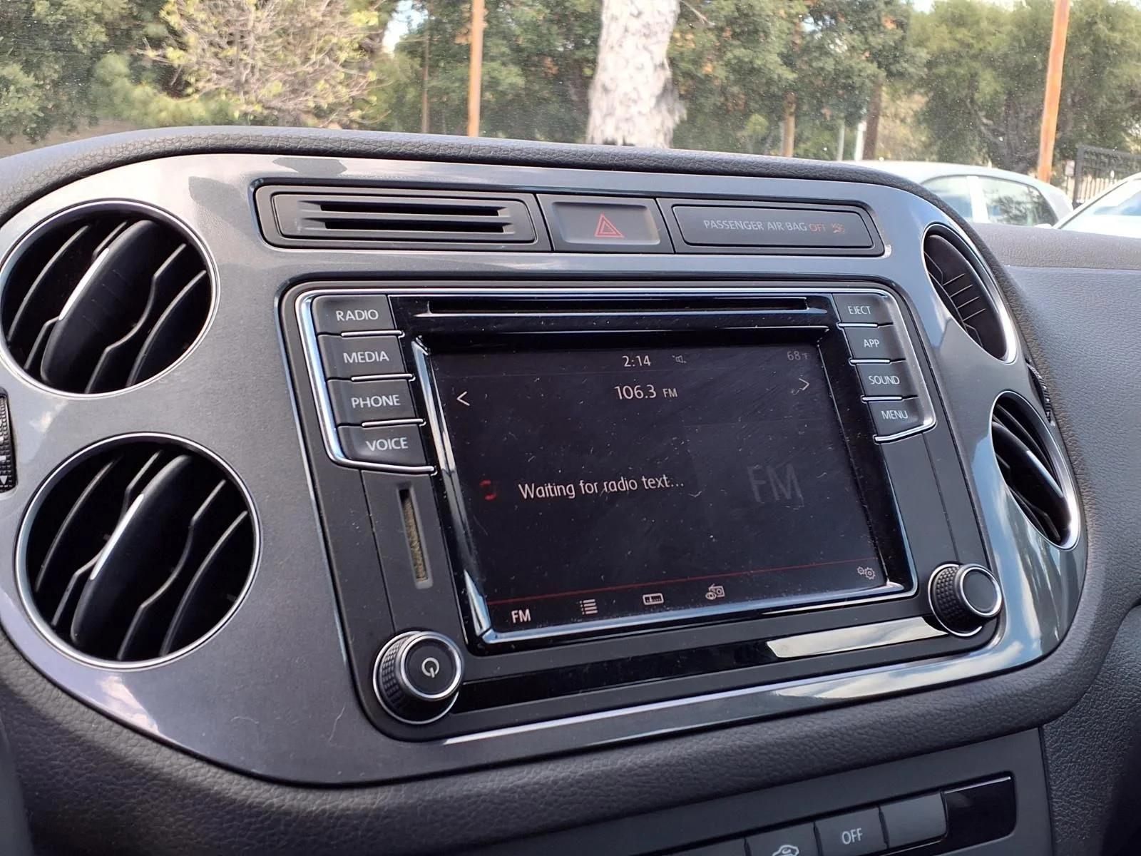 Used 2017 Black Volkswagen 2.0T image 9