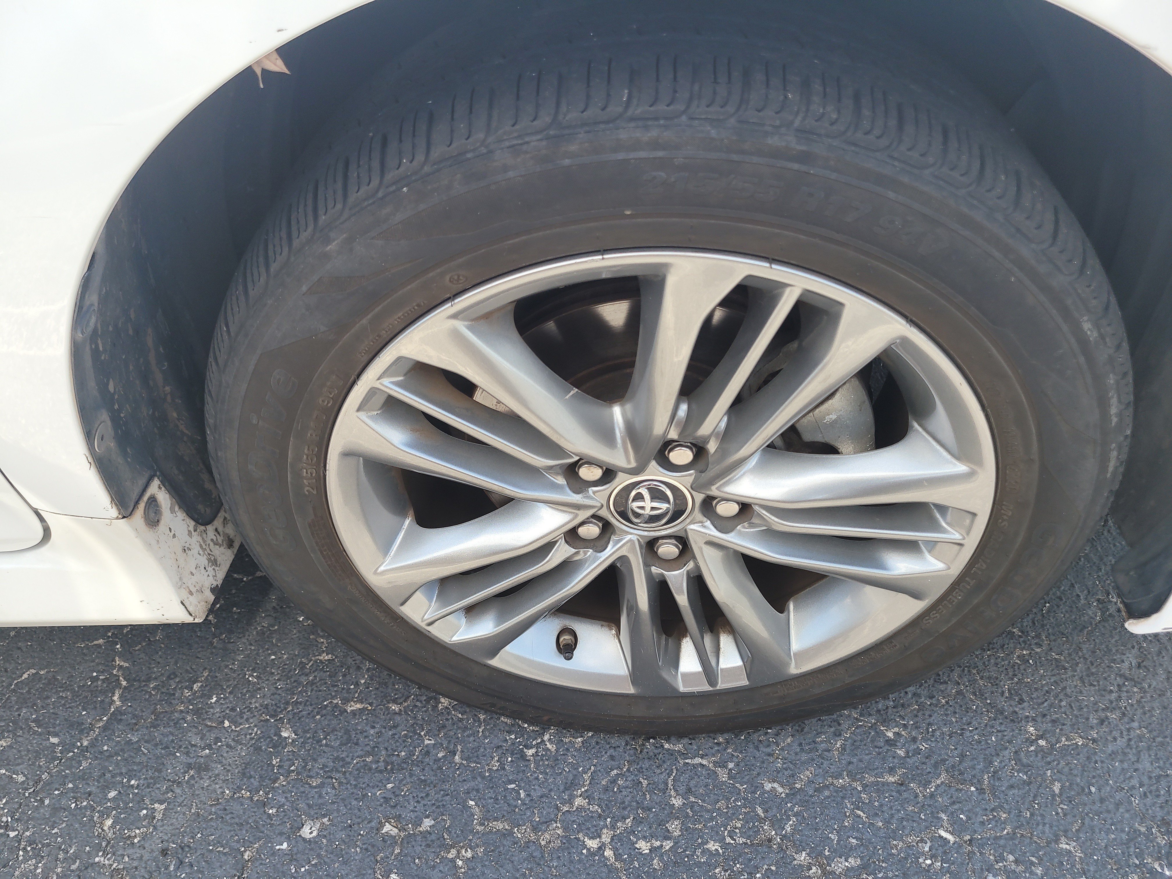 Used 2013 Super White Toyota L image 8