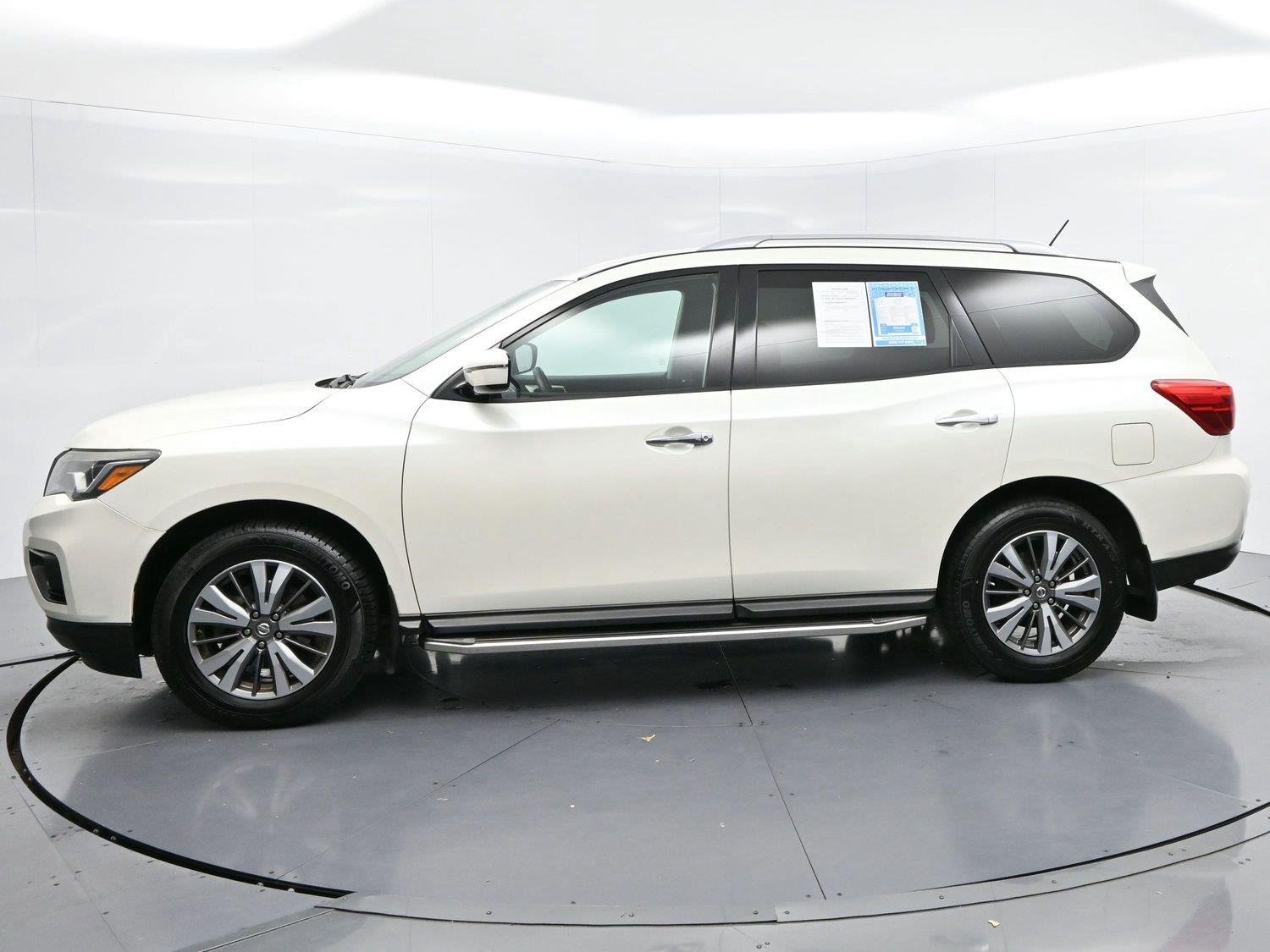 Used 2017 Pearl White Nissan SV image 4