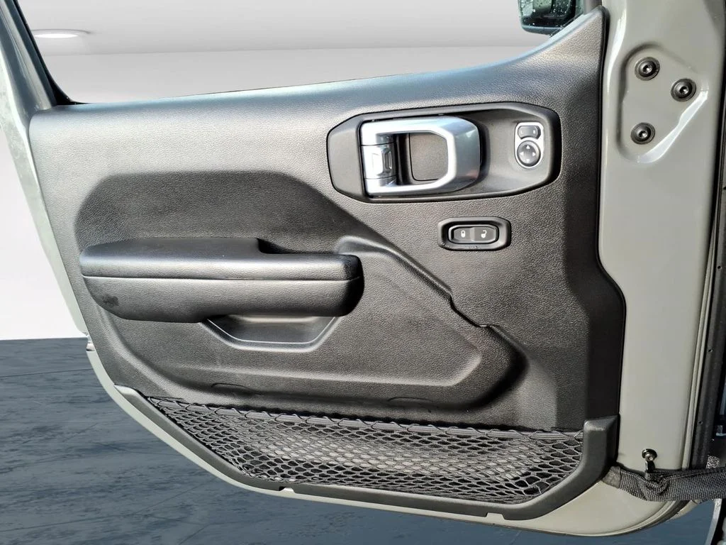 Used 2021 Gray Jeep Sport S image 29
