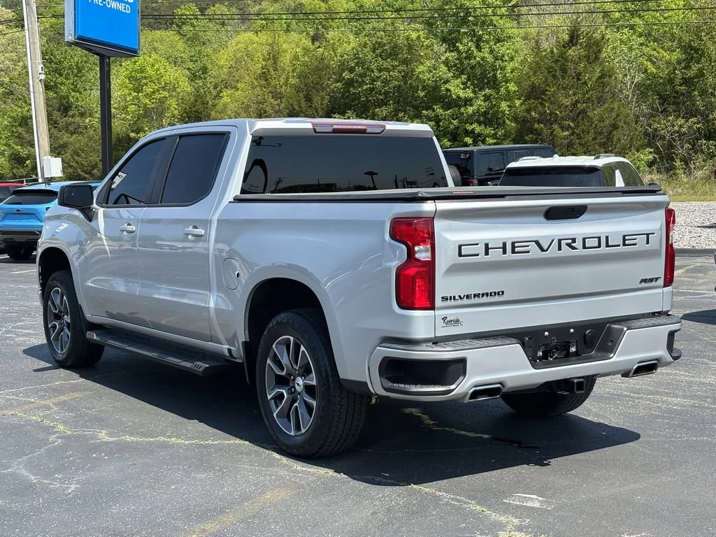 Used 2021 Silver Ice Metallic Chevrolet RST image 9