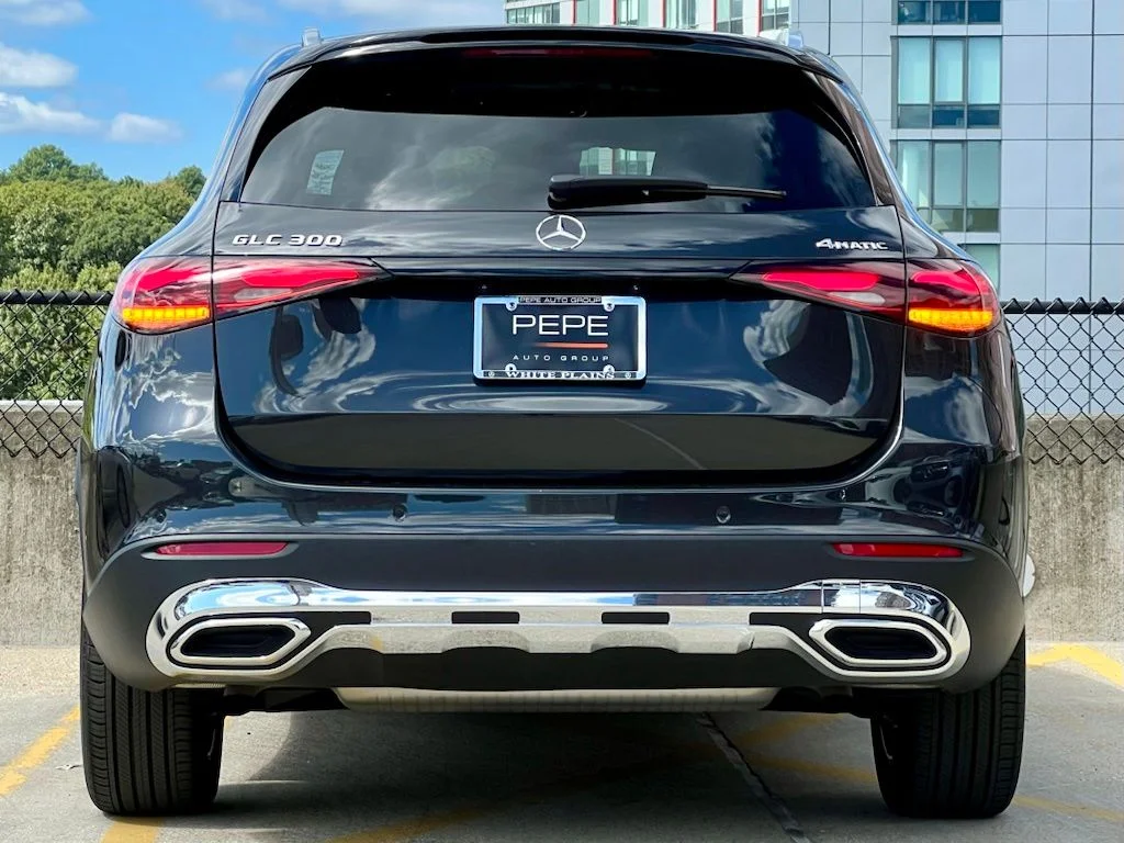 Certified Used 2026  Mercedes-Benz GLC 300 image 6