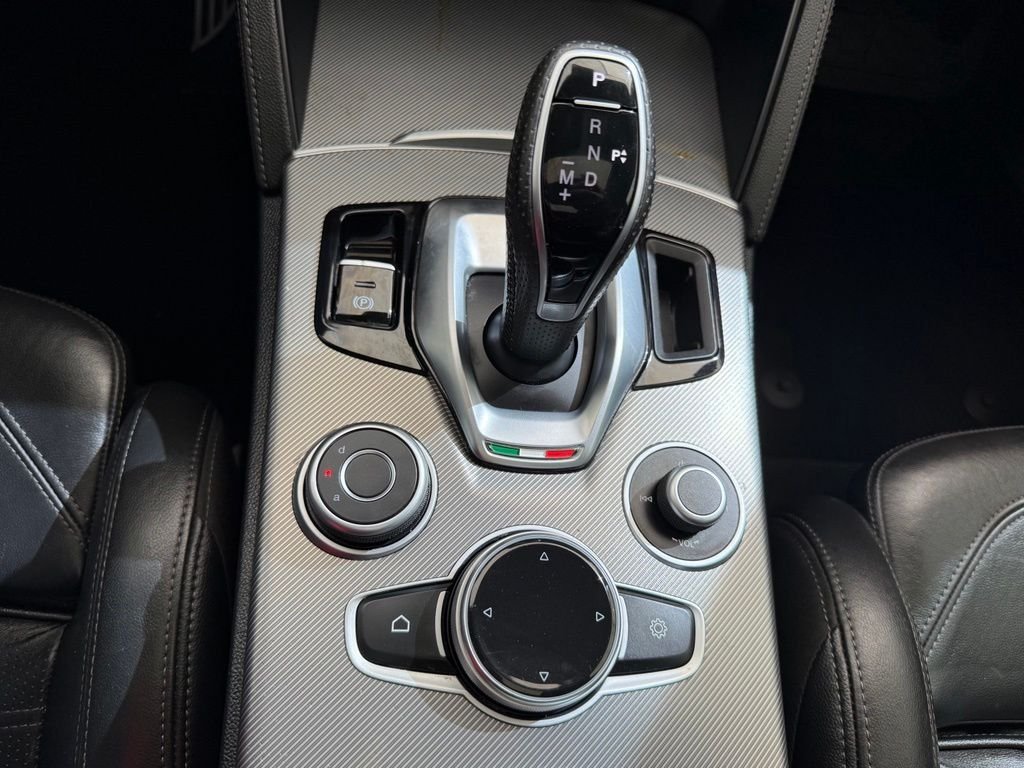 Used 2021 Silverstone Gray Metallic Alfa Romeo Ti Sport image 41