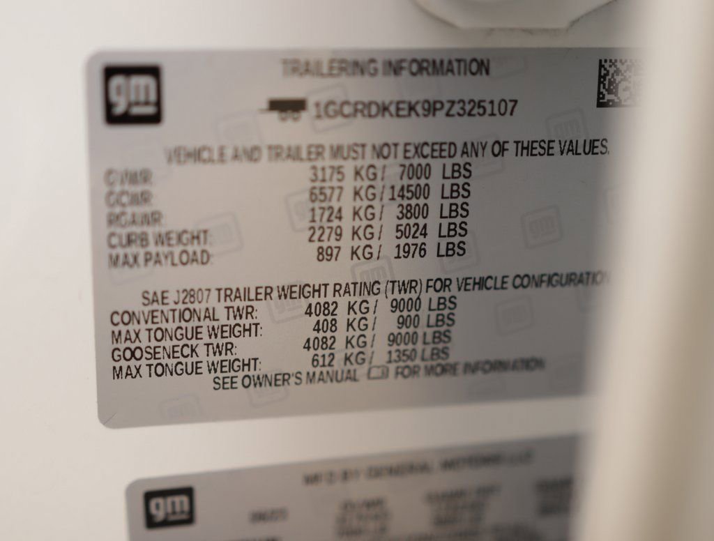 Used 2023 Summit White Chevrolet LT (2FL) image 38
