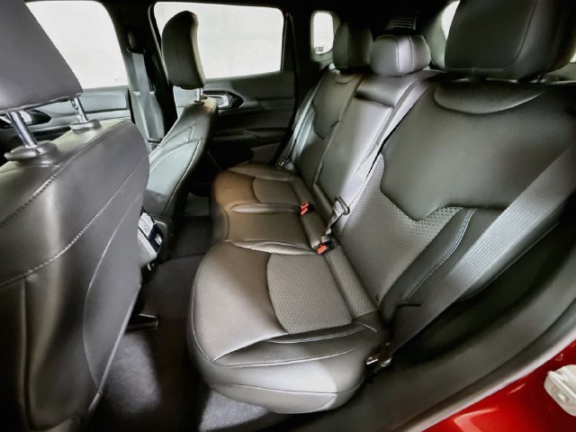 Used 2026 Red Jeep Latitude image 23