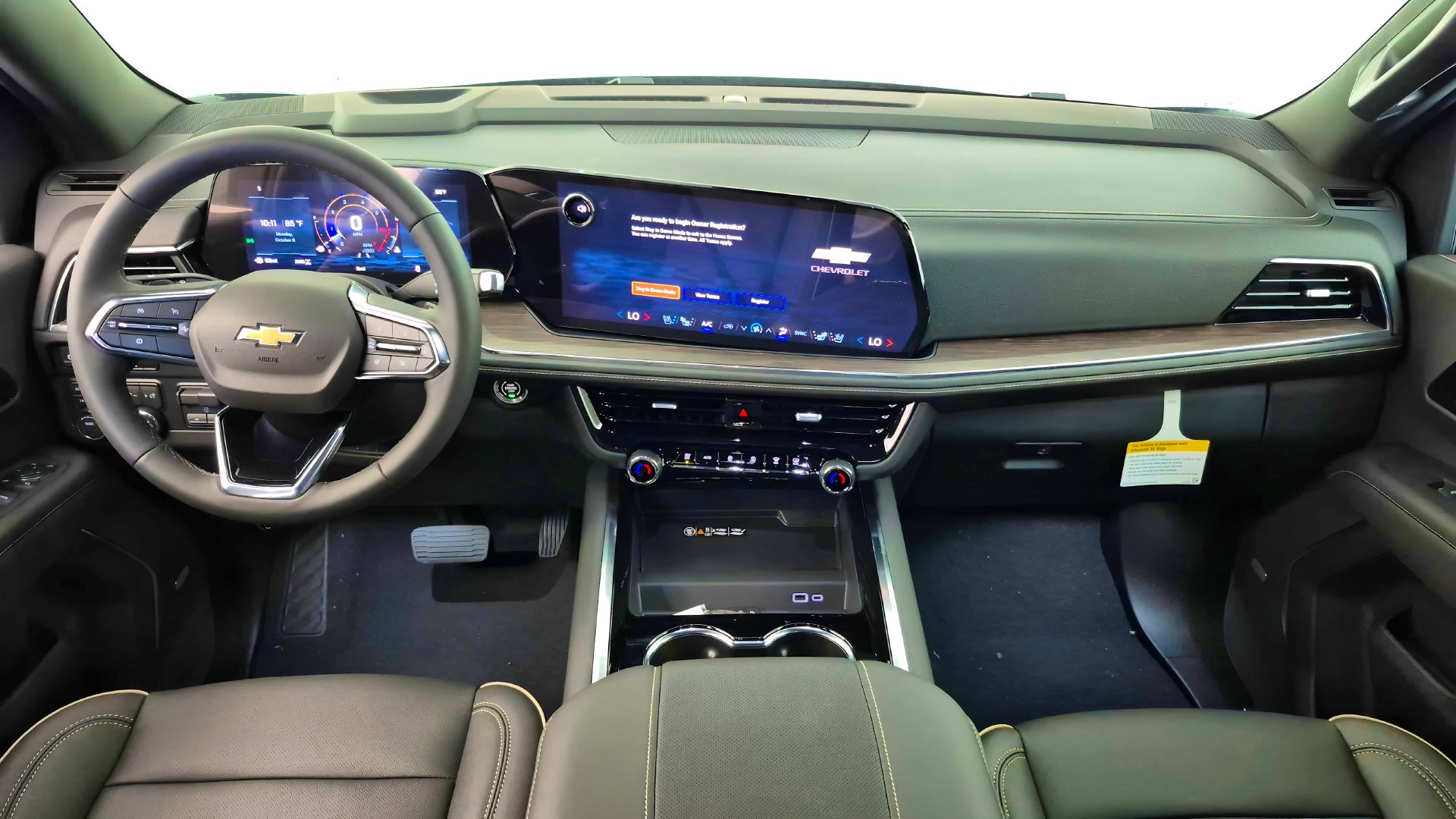 2026 Chevrolet Suburban Premier - Photo 25