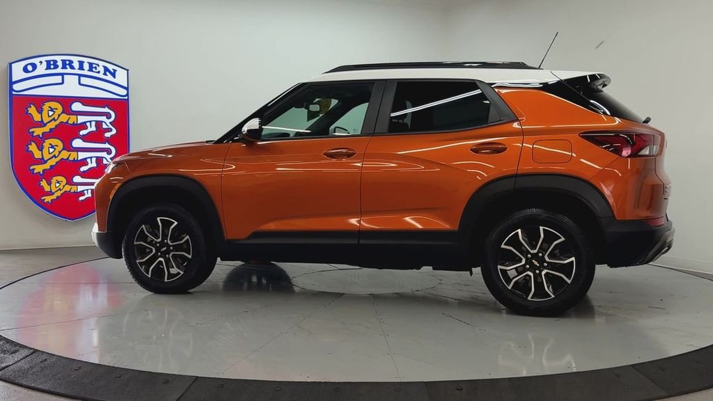 Used 2022 Orange Metallic Chevrolet ACTIV image 7