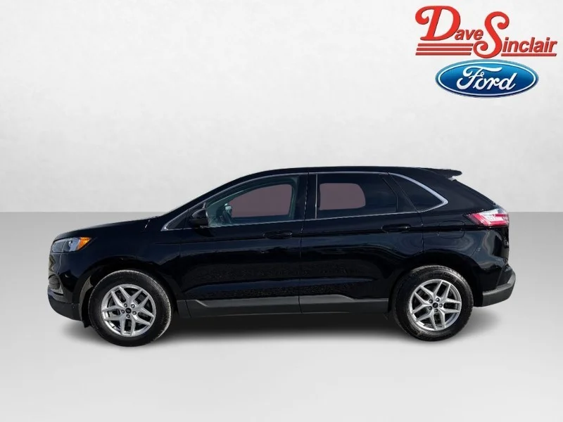 Used 2024 Black Ford SEL image 10