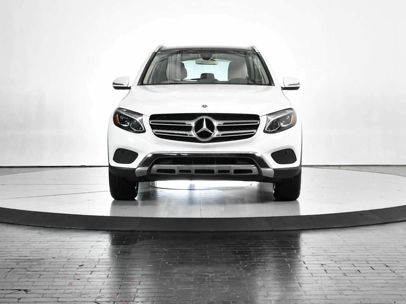 Used 2019 Polar White Mercedes-Benz GLC 300 image 9