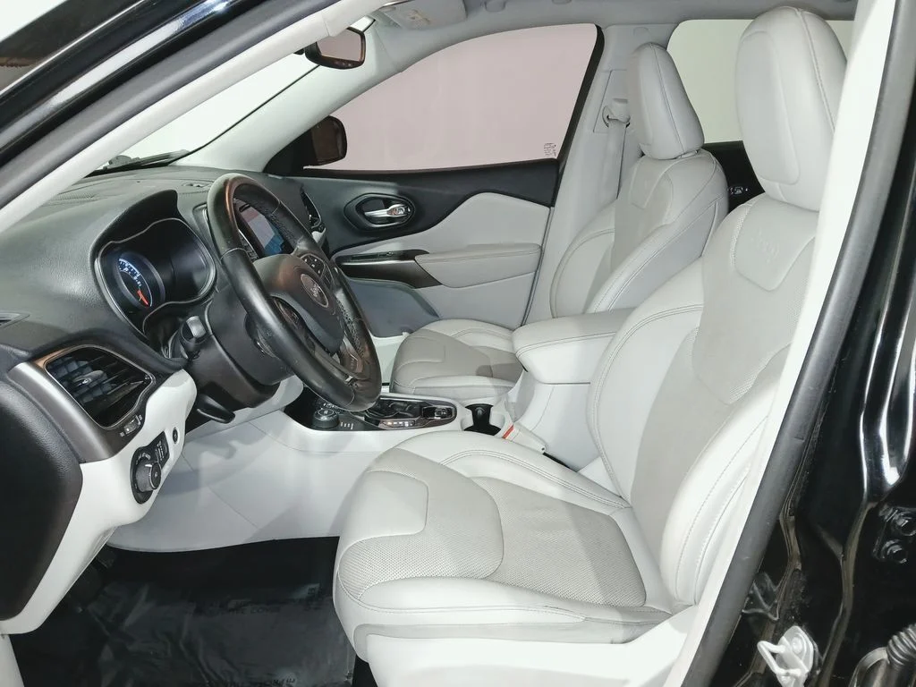 Used 2019 Black Jeep Limited image 11