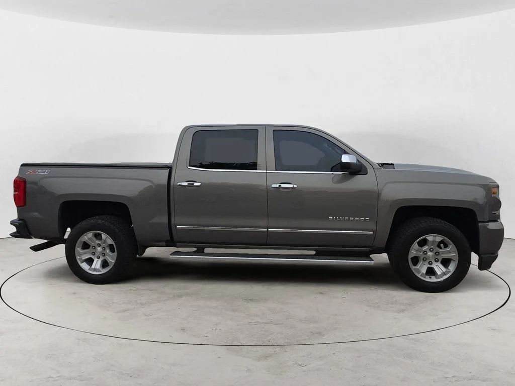 Used 2017 PEPPERDUST METALLIC Chevrolet LTZ image 4