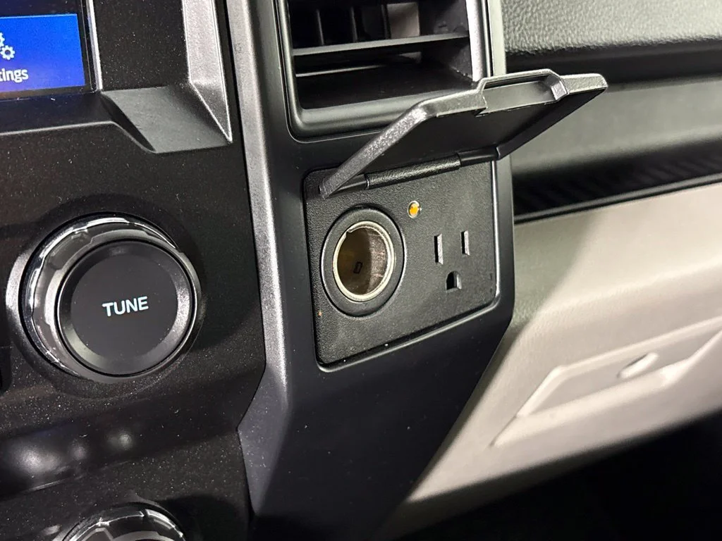 Used 2020 Blue Ford XL image 42