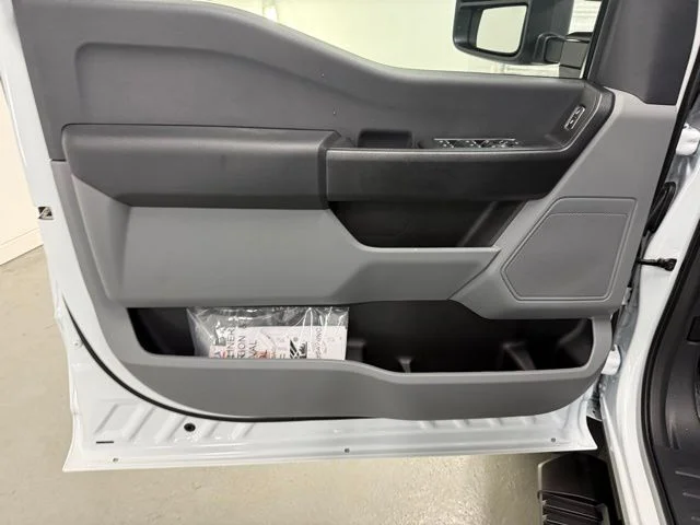 New 2026 Oxford White Ford F-450® XL image 14