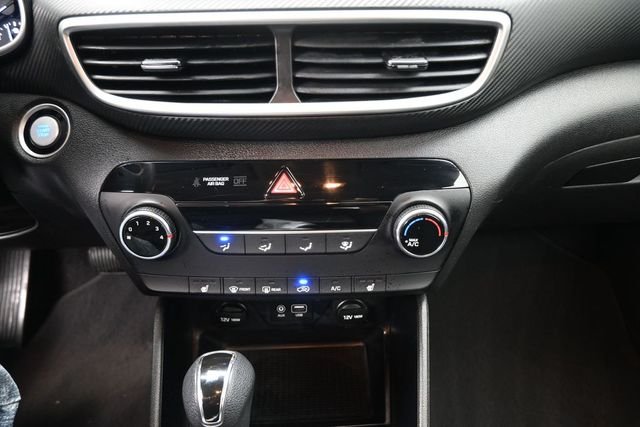 Used 2020 Blue Hyundai Value image 4