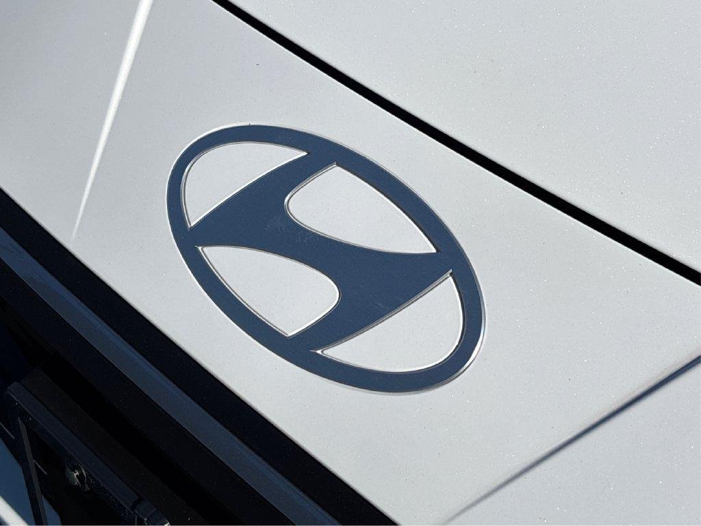 2025 Hyundai Elantra Blue - Photo 13