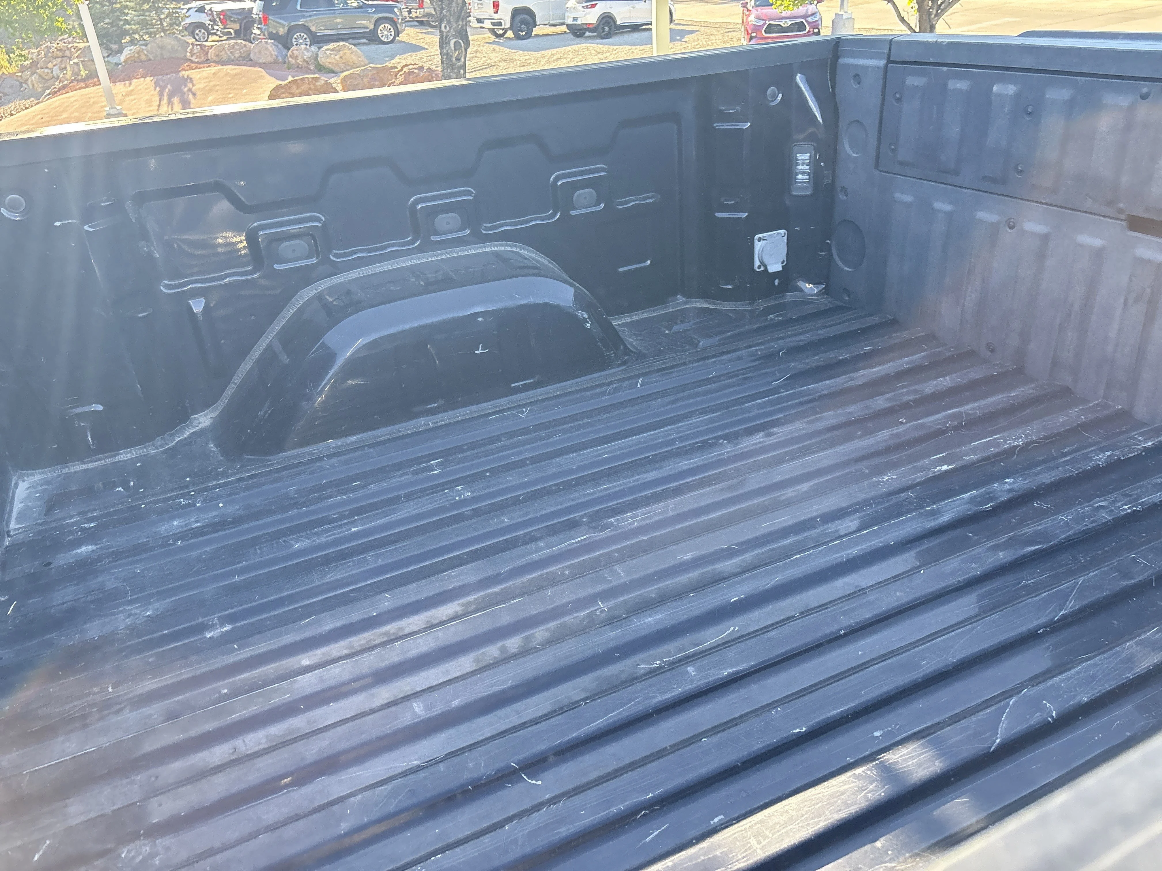 2022 GMC Sierra 1500 SLT - Photo 11
