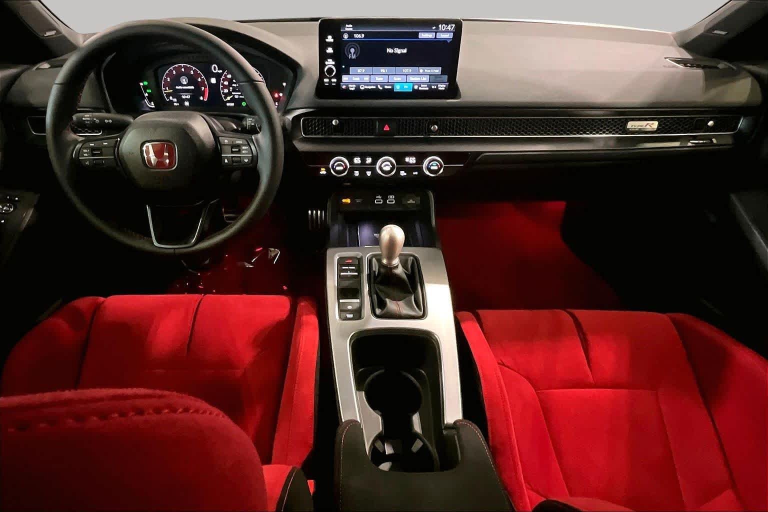 Used 2025 Championship White Honda  image 14