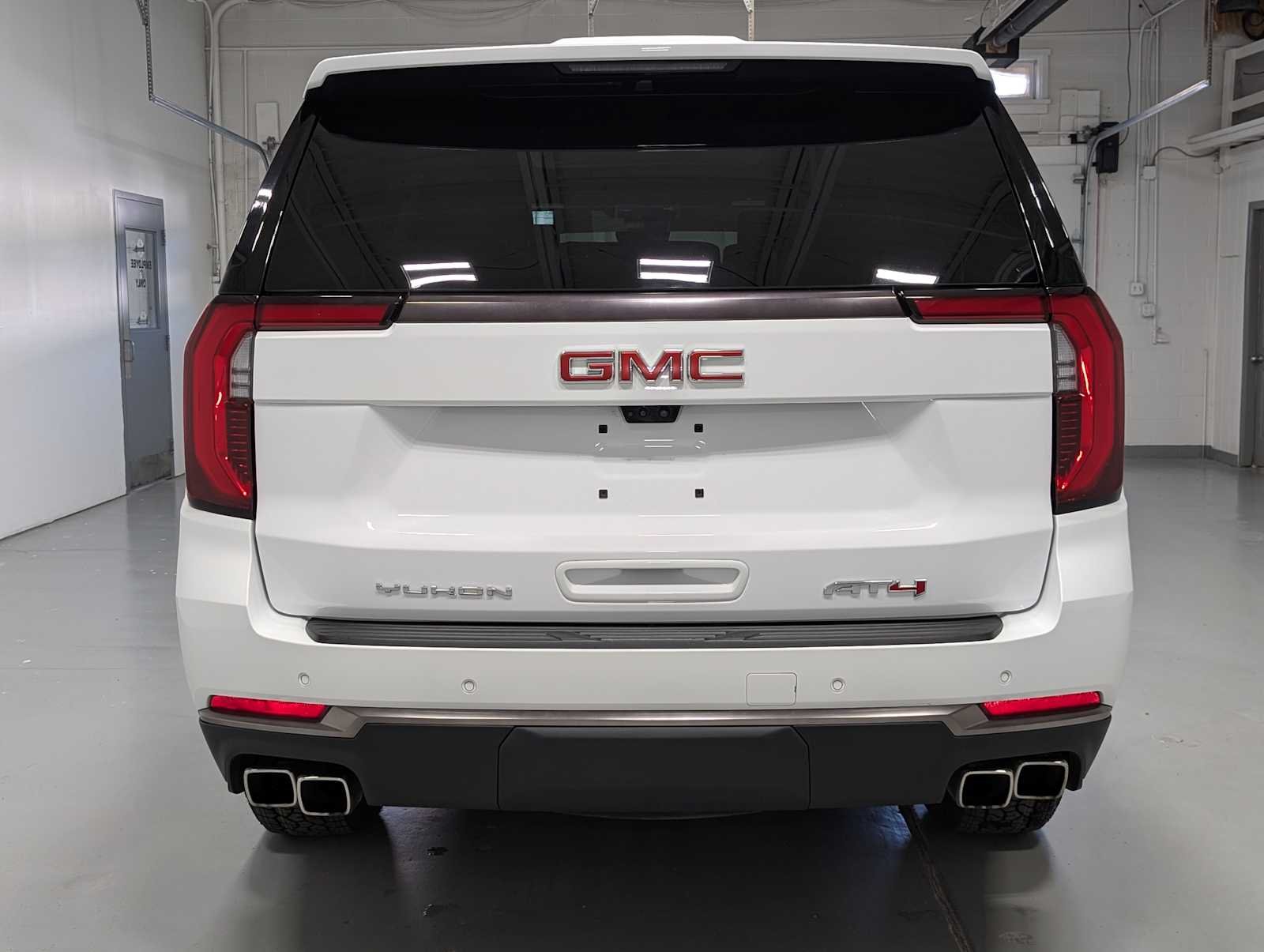 Used 2025 Summit White GMC AT4 Ultimate image 10