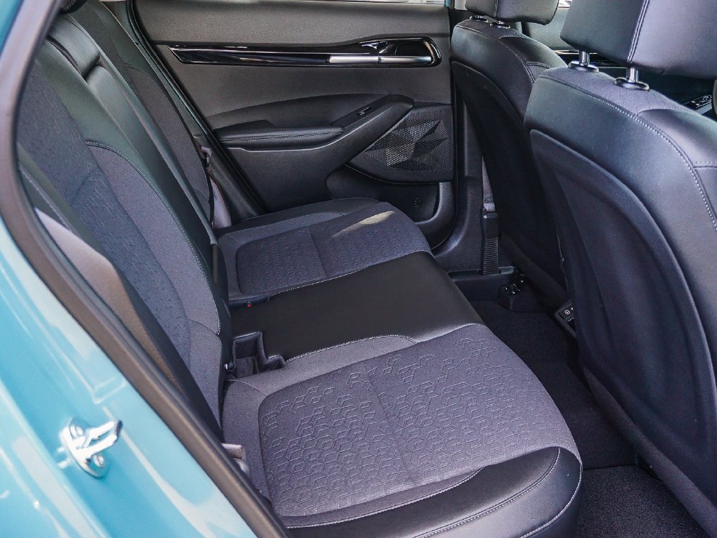 Used 2024 Blue Kia S image 13