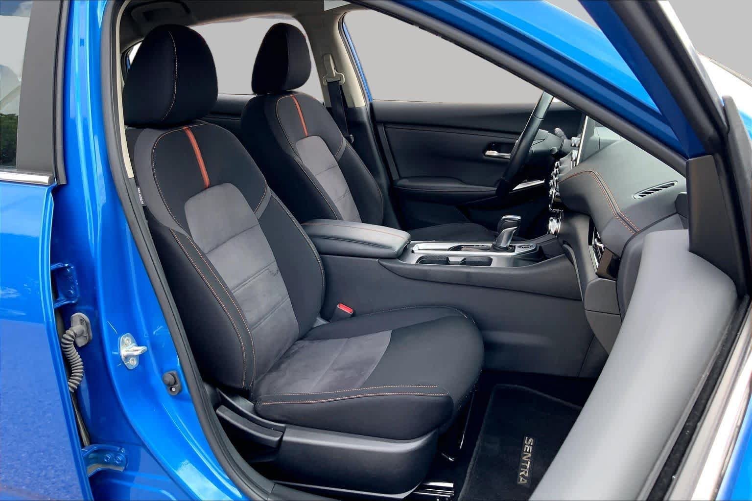 Used 2023 Electric Blue Metallic Nissan SR image 9
