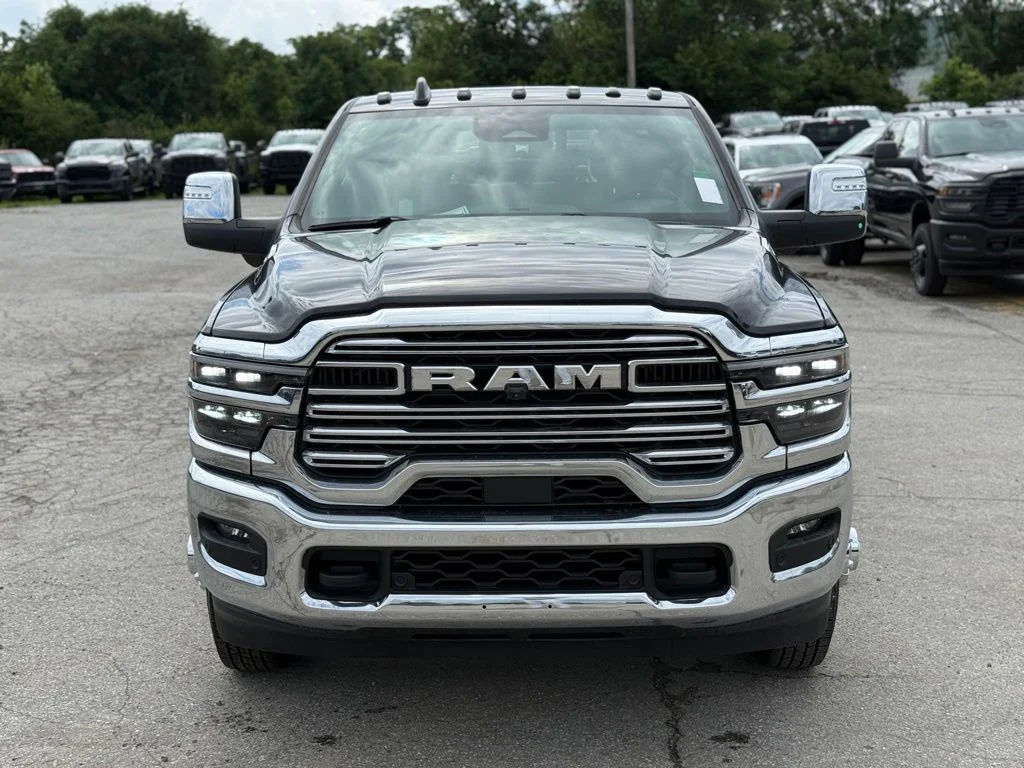 New 2026 Diamond Black Crystal Pearl-Coat Exterior Paint RAM Laramie image 3
