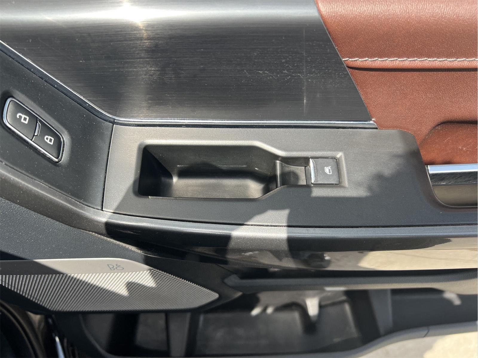 Used 2022 Agate Black Ford LARIAT image 12