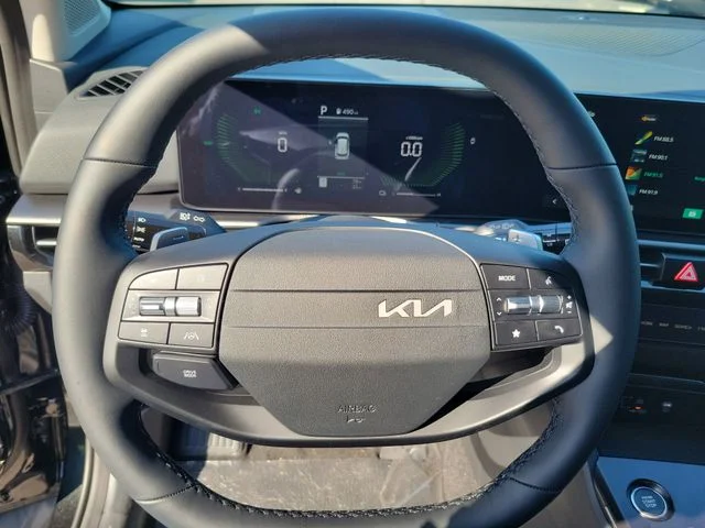 New 2026 Fusion Black Kia LX image 15