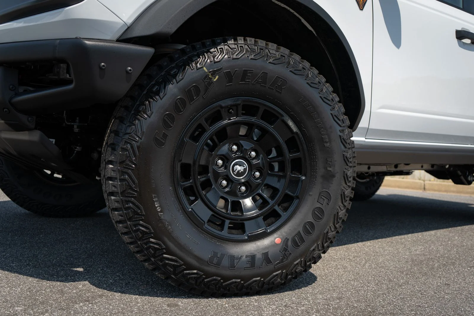 New 2026 Oxford White Ford Badlands® image 5