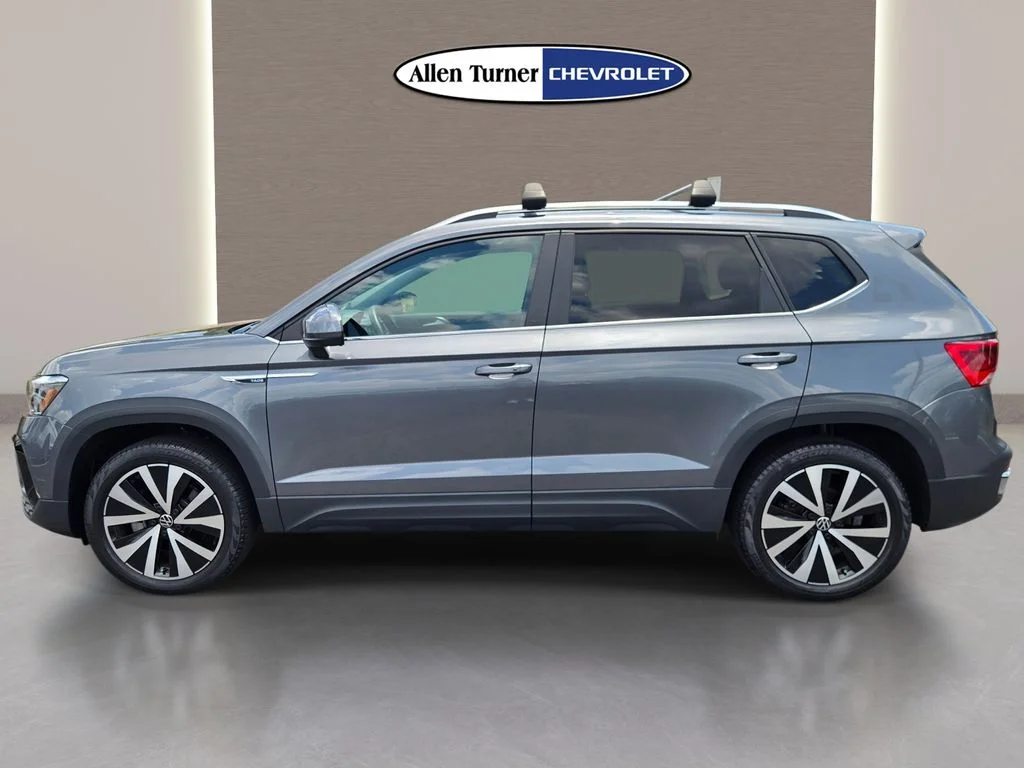 Used 2022 Gray Volkswagen 1.5T SE image 9