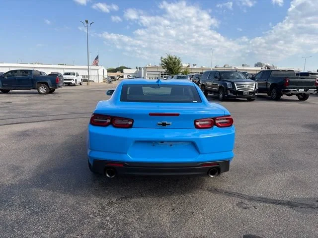 2023 Chevrolet Camaro LT1 - Photo 6