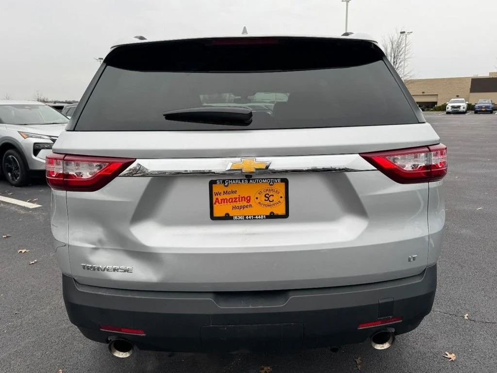 Used 2019 Silver Chevrolet LT image 4