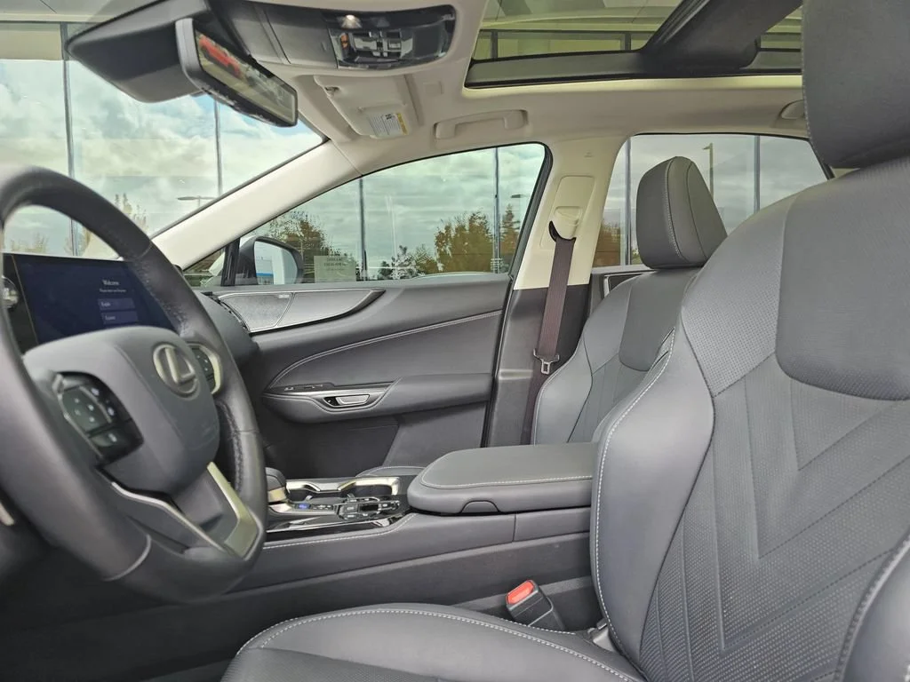 Used 2024  Lexus NX 350 Luxury image 24